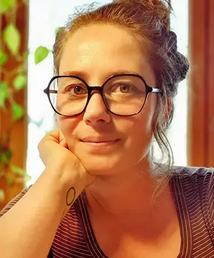 Yolaine Cadorne Kinésiologue Saillans Drôme Portrait.JPG